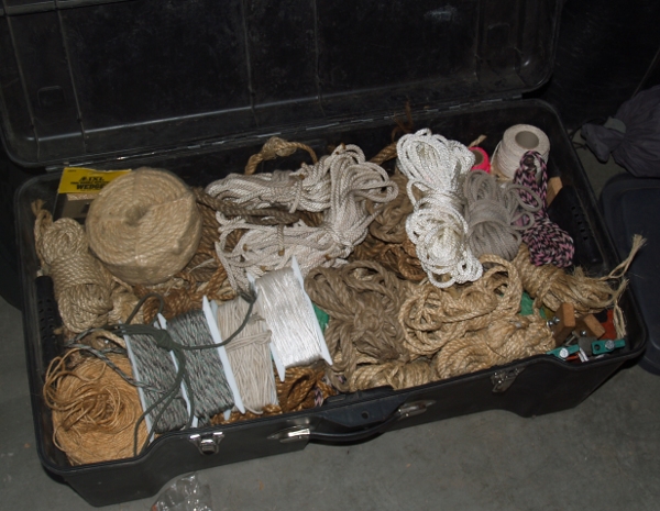 contents of InsaneScouter's rope box